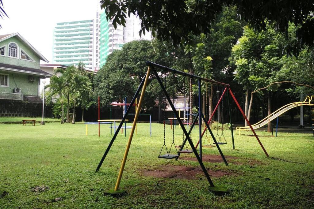 Big House In Quezon City マニラ市 エクステリア 写真