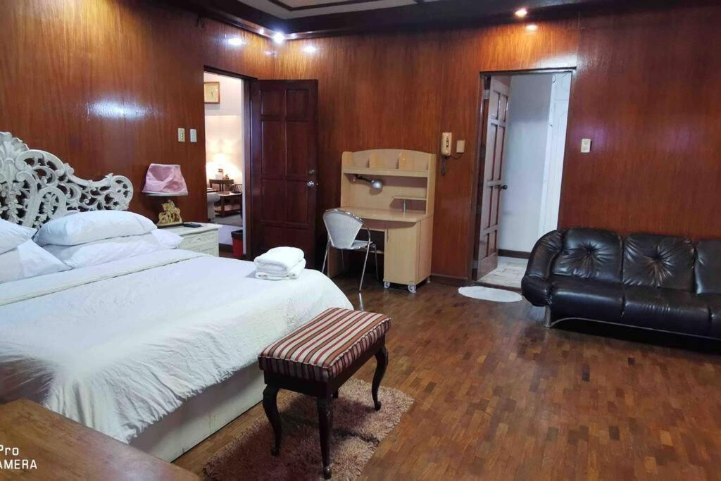 Big House In Quezon City マニラ市 エクステリア 写真