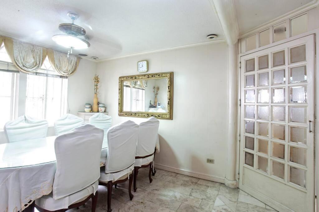 Big House In Quezon City マニラ市 エクステリア 写真
