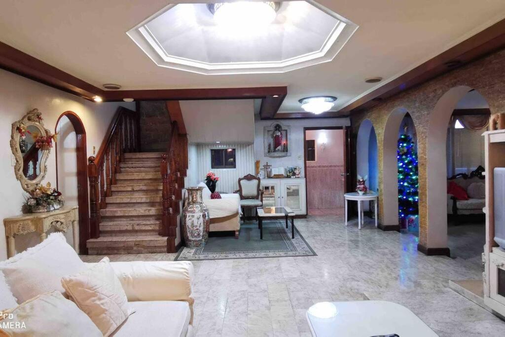 Big House In Quezon City マニラ市 エクステリア 写真
