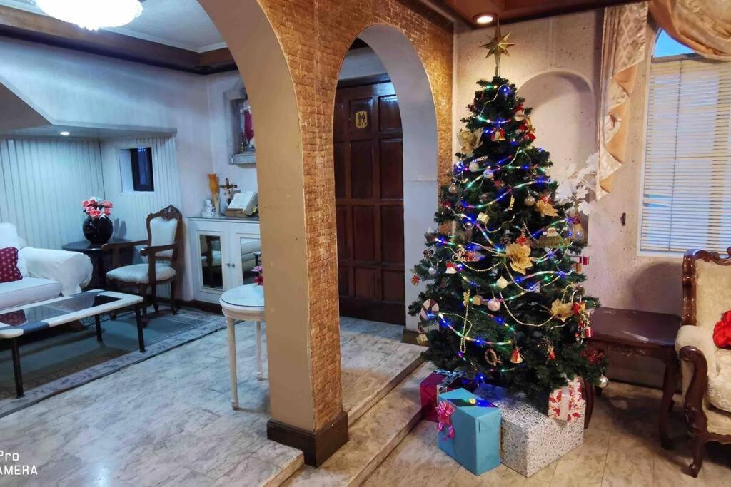Big House In Quezon City マニラ市 エクステリア 写真