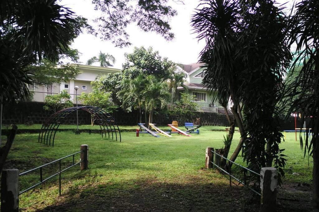 Big House In Quezon City マニラ市 エクステリア 写真