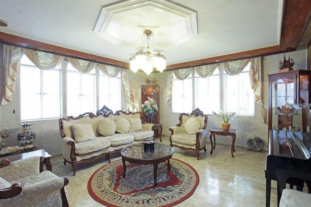 Big House In Quezon City マニラ市 エクステリア 写真