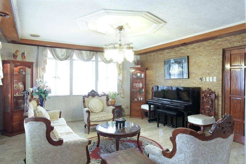 Big House In Quezon City マニラ市 エクステリア 写真