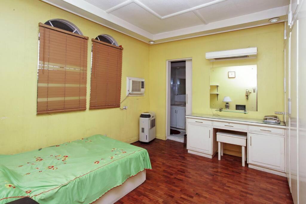 Big House In Quezon City マニラ市 エクステリア 写真