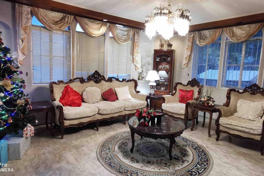 Big House In Quezon City マニラ市 エクステリア 写真