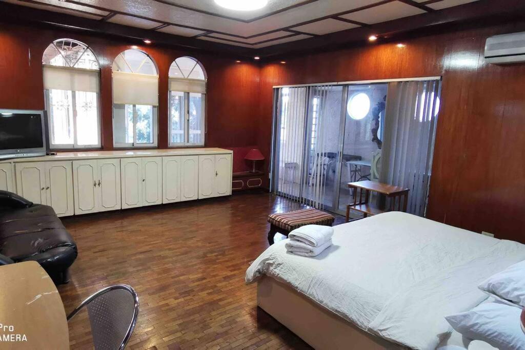 Big House In Quezon City マニラ市 エクステリア 写真